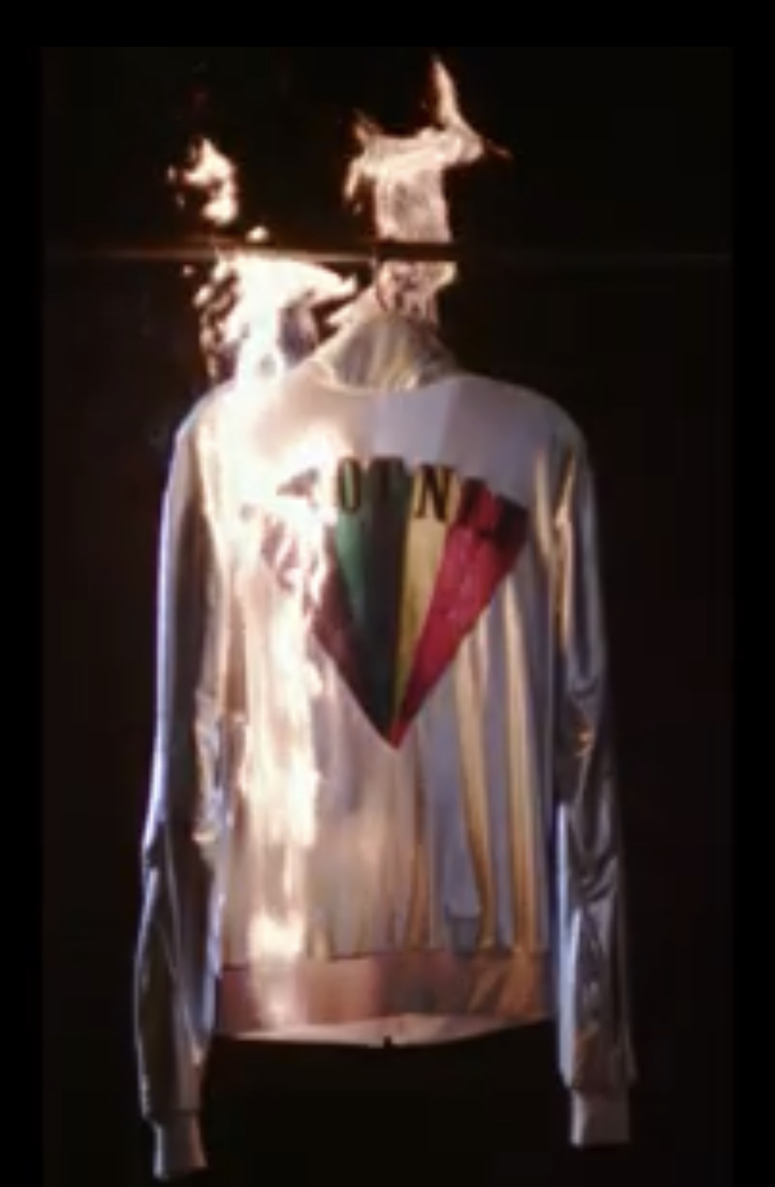 Phoenix vuelve con "Identical", primer sencillo nuevo en tres años