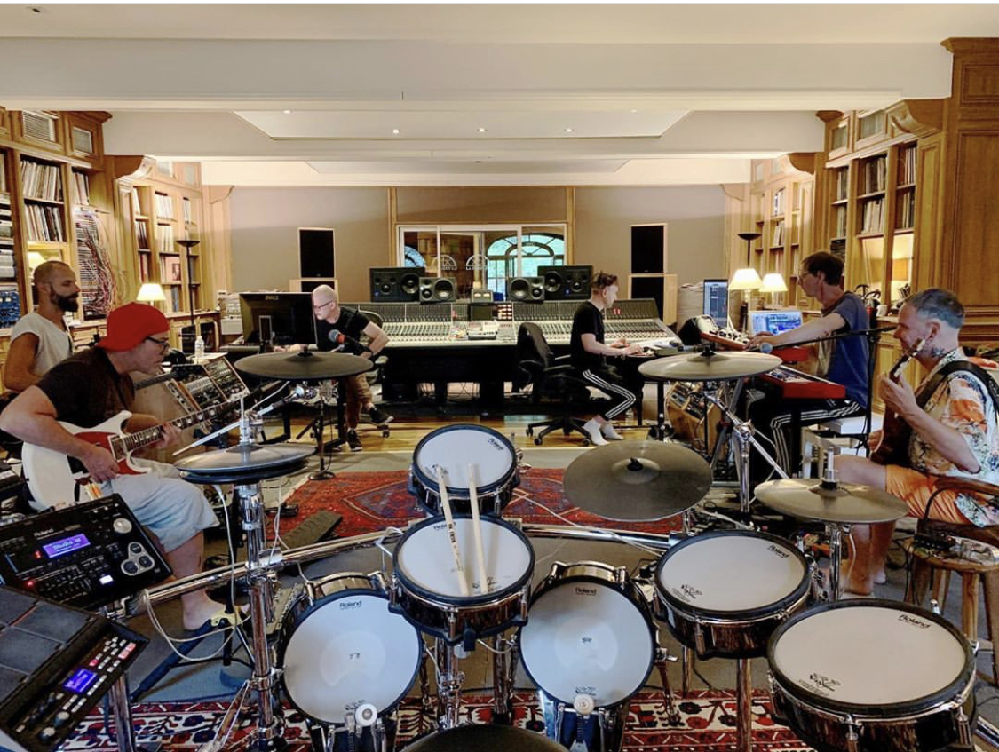 RAMMSTEIN Confirma que están en el estudio