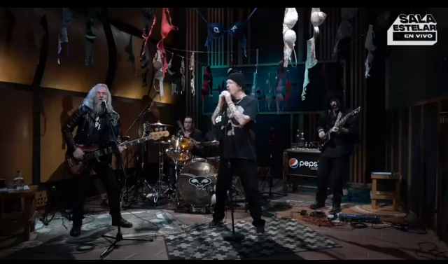 B7443028-14A2-4AE4-BCE2-97CA5B3C5F42