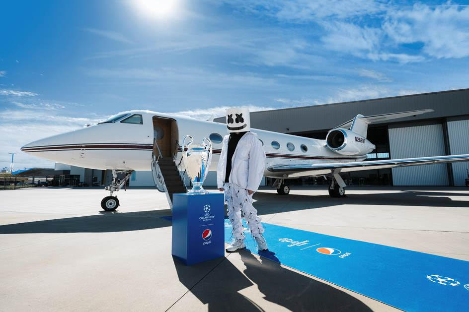 Pepsi presenta la final de la Liga de Campeones con Marshmello