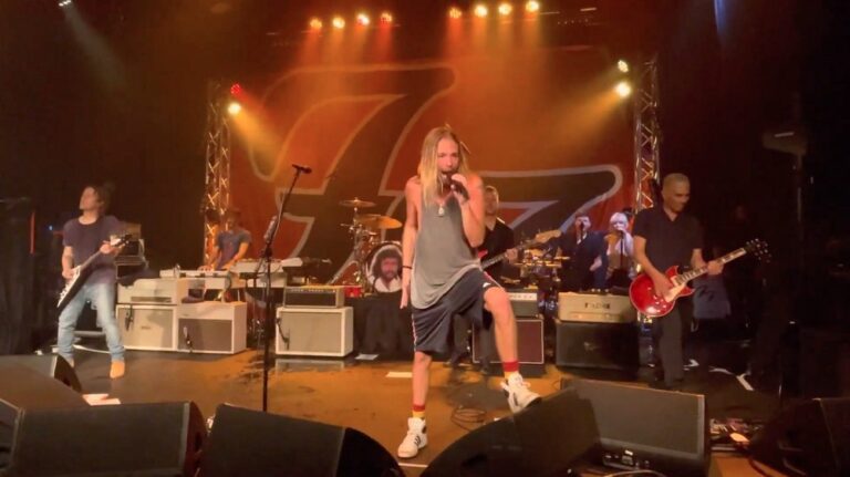 Taylor_Hawkins_FooFighters
