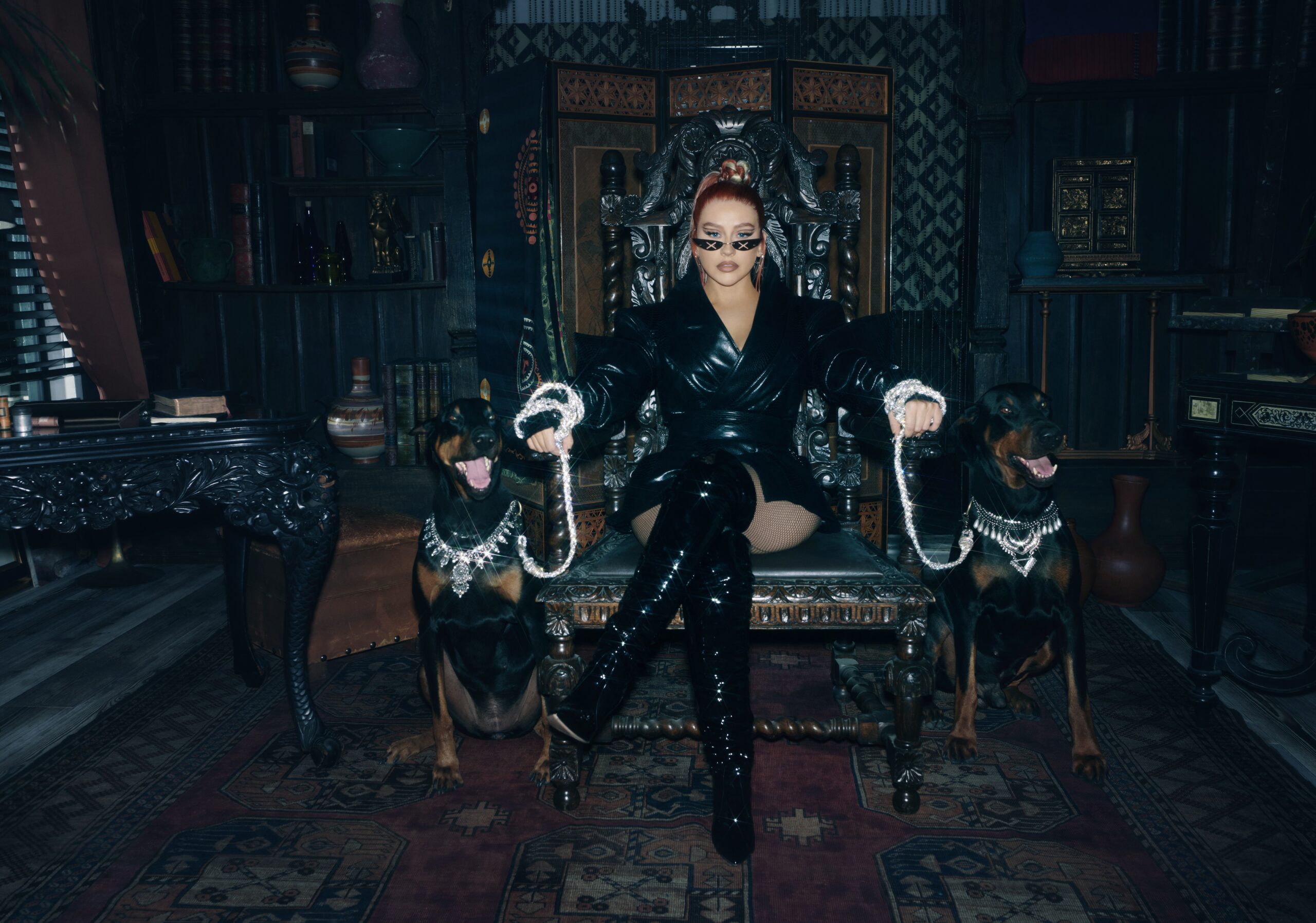 xtina_04-office_0336_hero_rgb