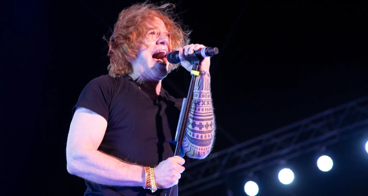 6870561F-96F0-4011-8587-557F3A754D3E