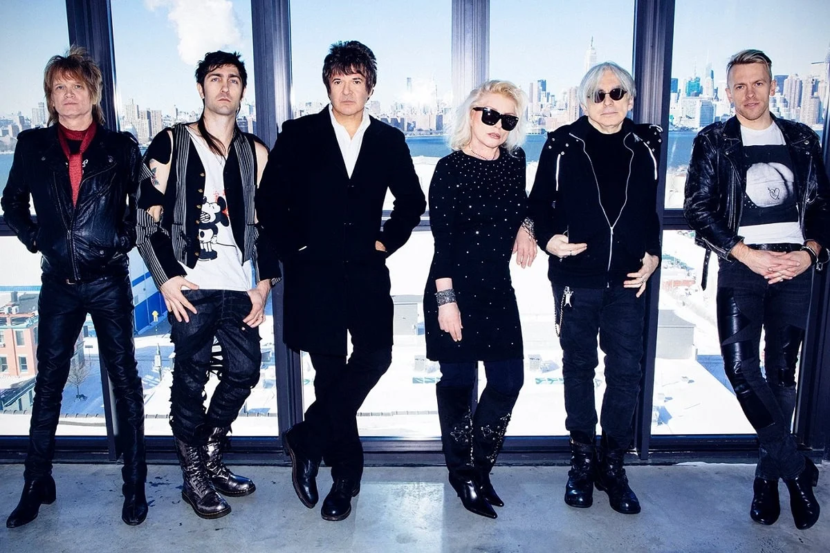 033B82E4-4919-45D2-9C77-6D8B1B132238