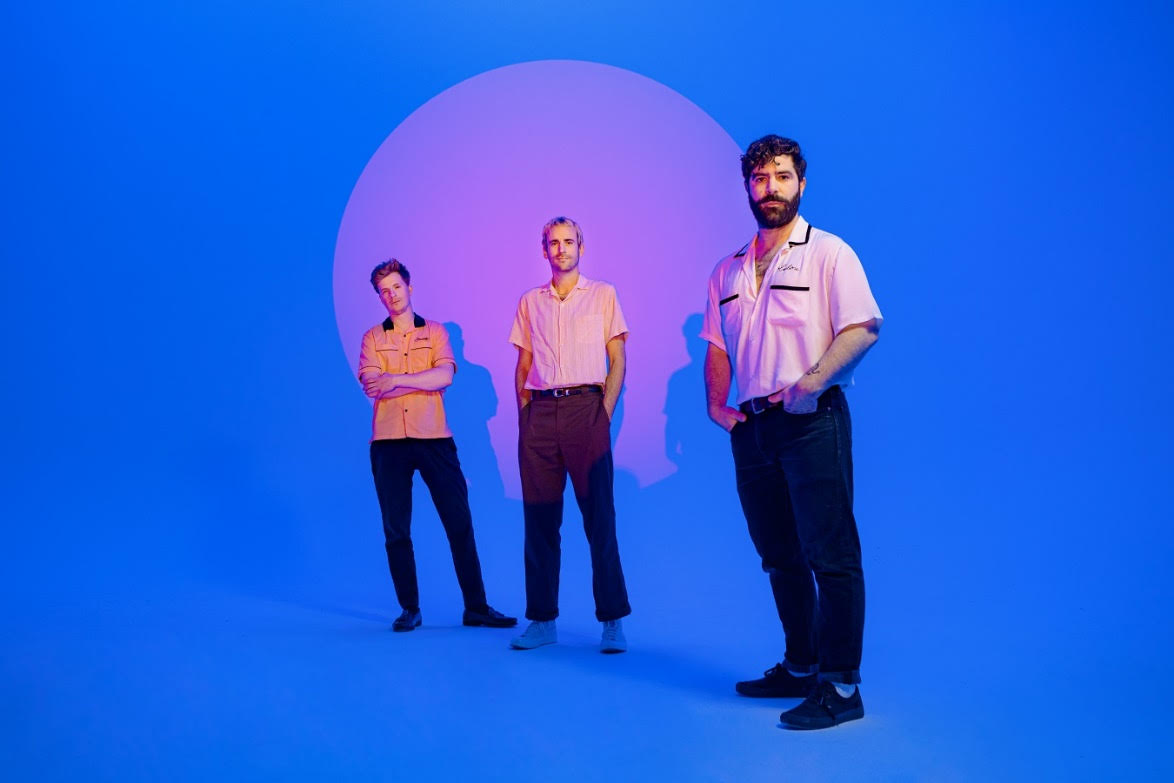 FOALS presenta nuevo track del álbum Life Is Yours