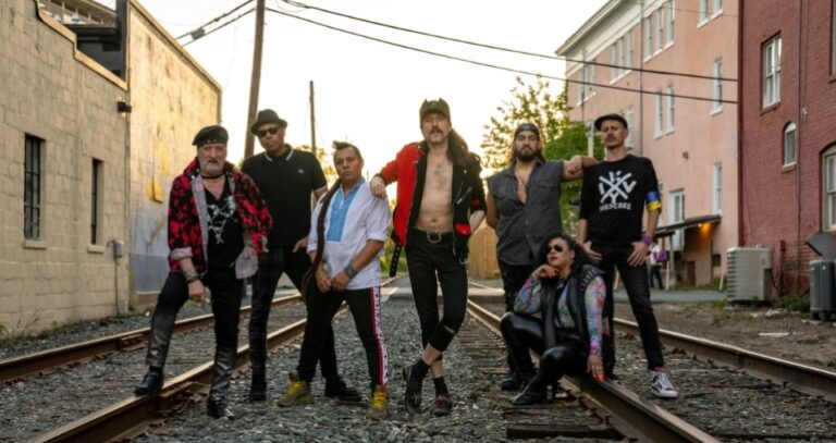 Gogol Bordello anuncia nuevo álbum SOLIDARITINE