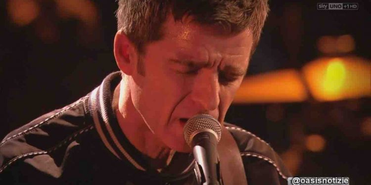 Noel Gallagher cancela show después de 'consejos de salud'