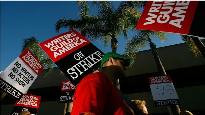 WGA y Studios acuerdan un nuevo acuerdo que pone fin a la huelga de 2023