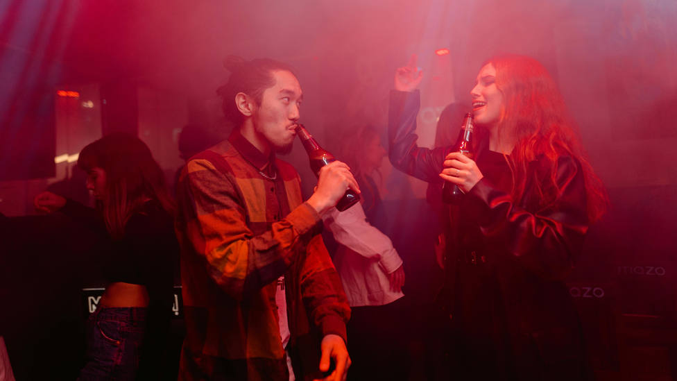 La Generación Z bebe menos en los conciertos que la gente más mayor