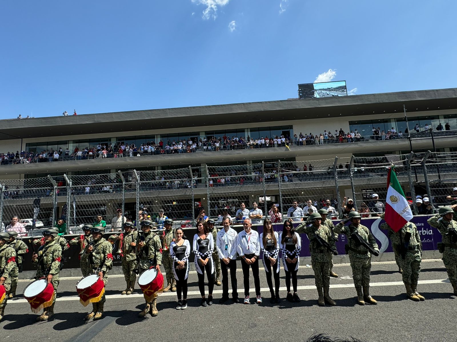 6e7358d8-e8d3-47fe-8659-aa084780144a