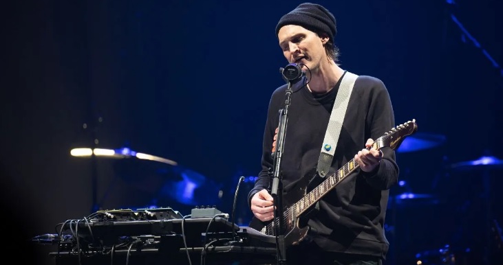 Demandan por homicidio culposo al ex guitarrista de los Red Hot Chili Peppers Josh Klinghoffer