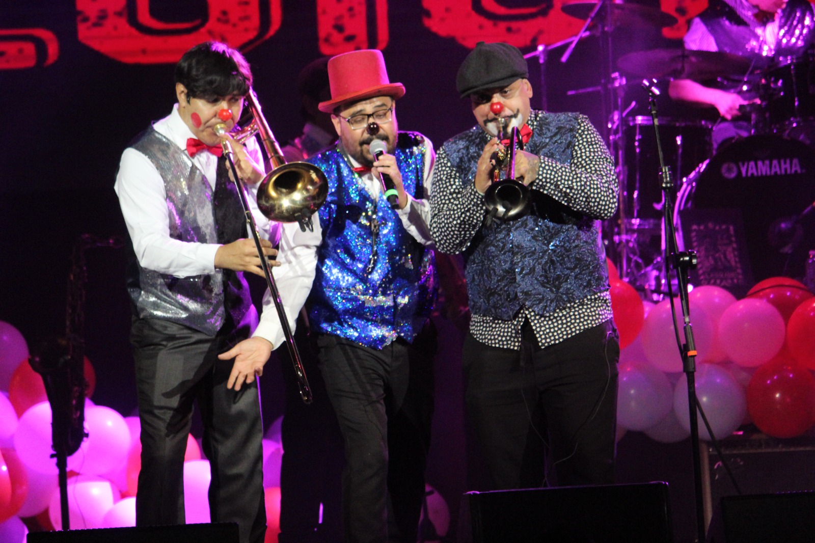 Trisciclo Circus Badn XV años Teatro Metropolitan (20)