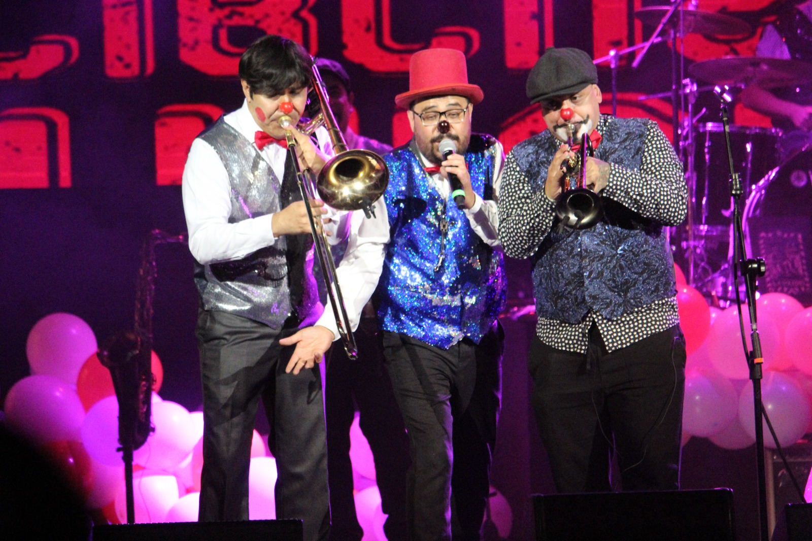 Trisciclo Circus Badn XV años Teatro Metropolitan (21)