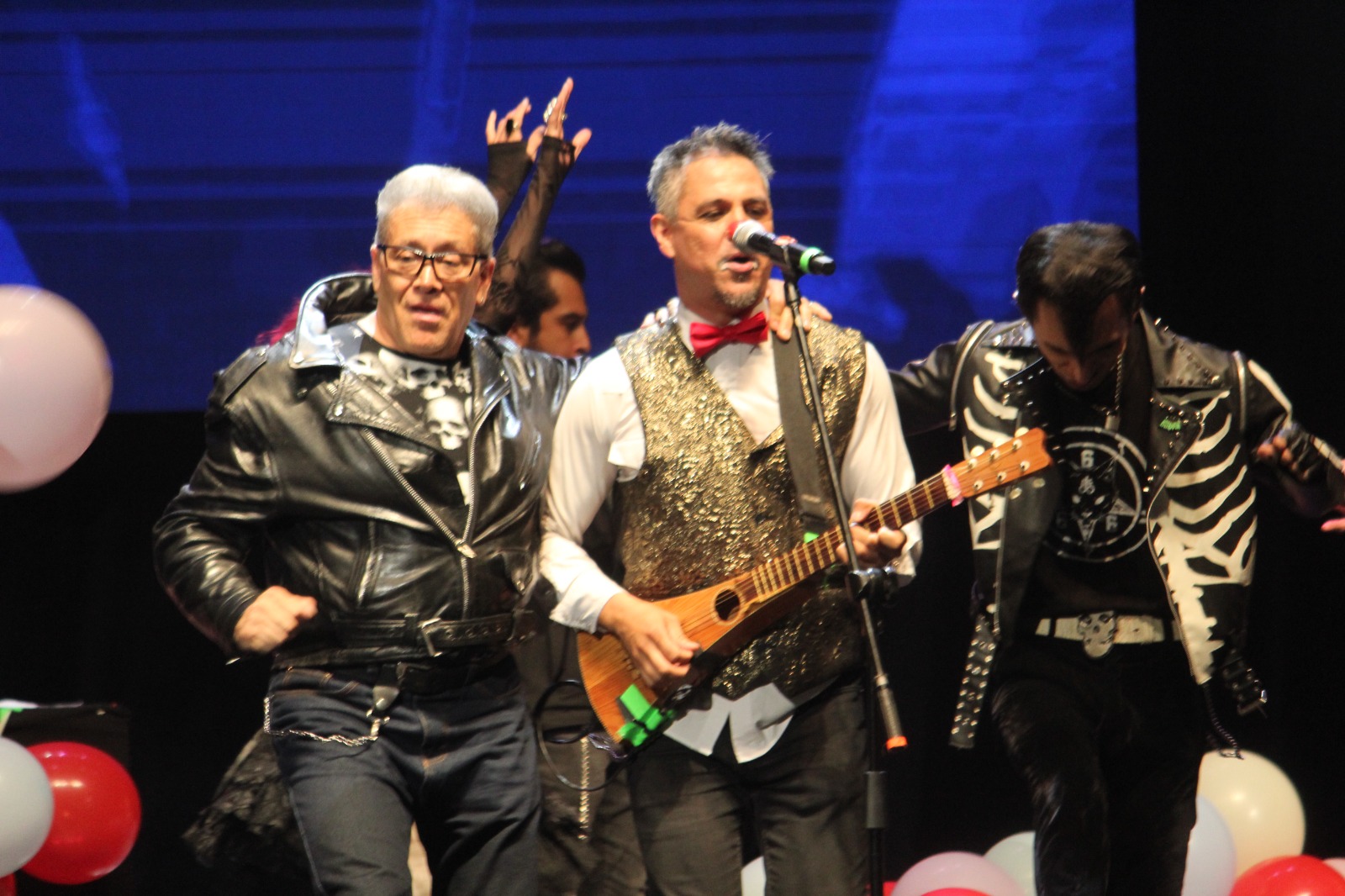 Trisciclo Circus Badn XV años Teatro Metropolitan (24)