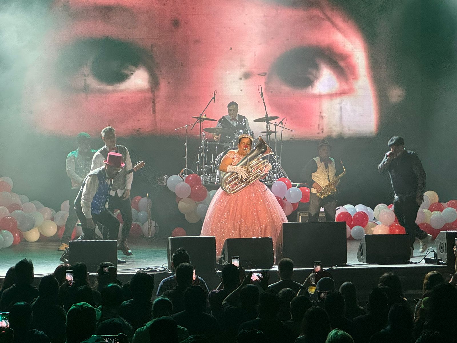 Trisciclo Circus Badn XV años Teatro Metropolitan (29)