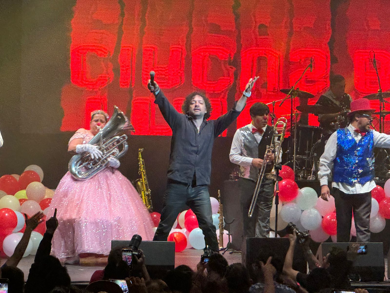 Trisciclo Circus Badn XV años Teatro Metropolitan (40)