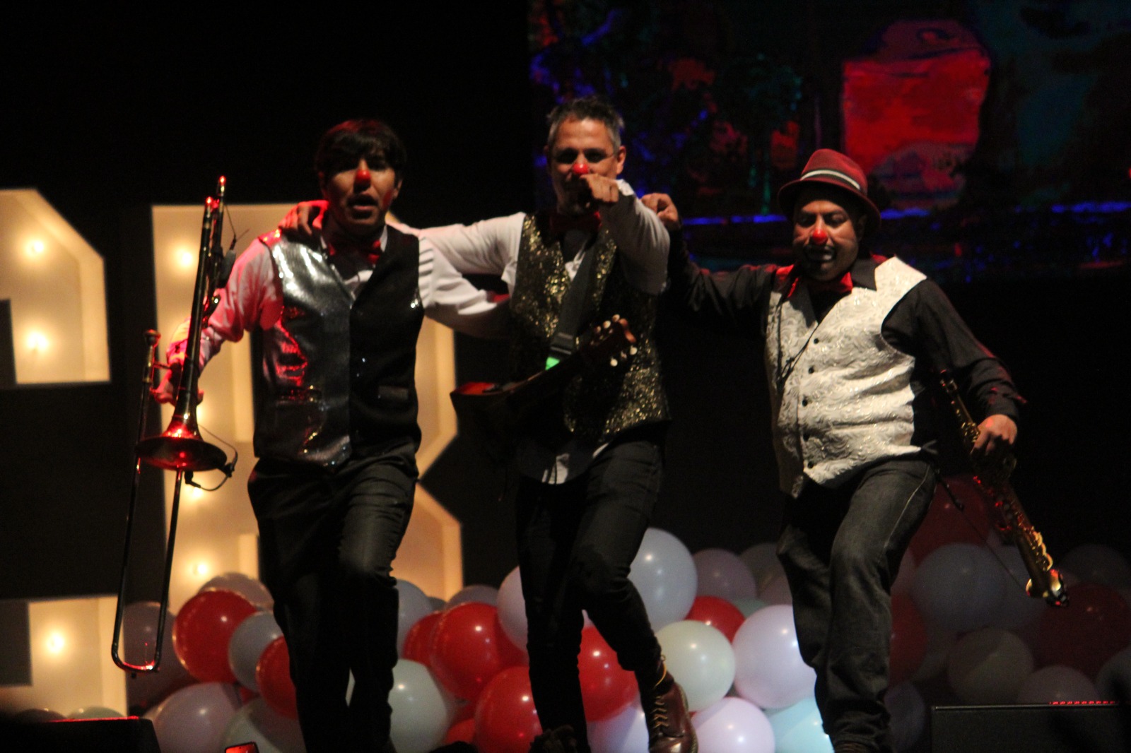 Trisciclo Circus Badn XV años Teatro Metropolitan (5)