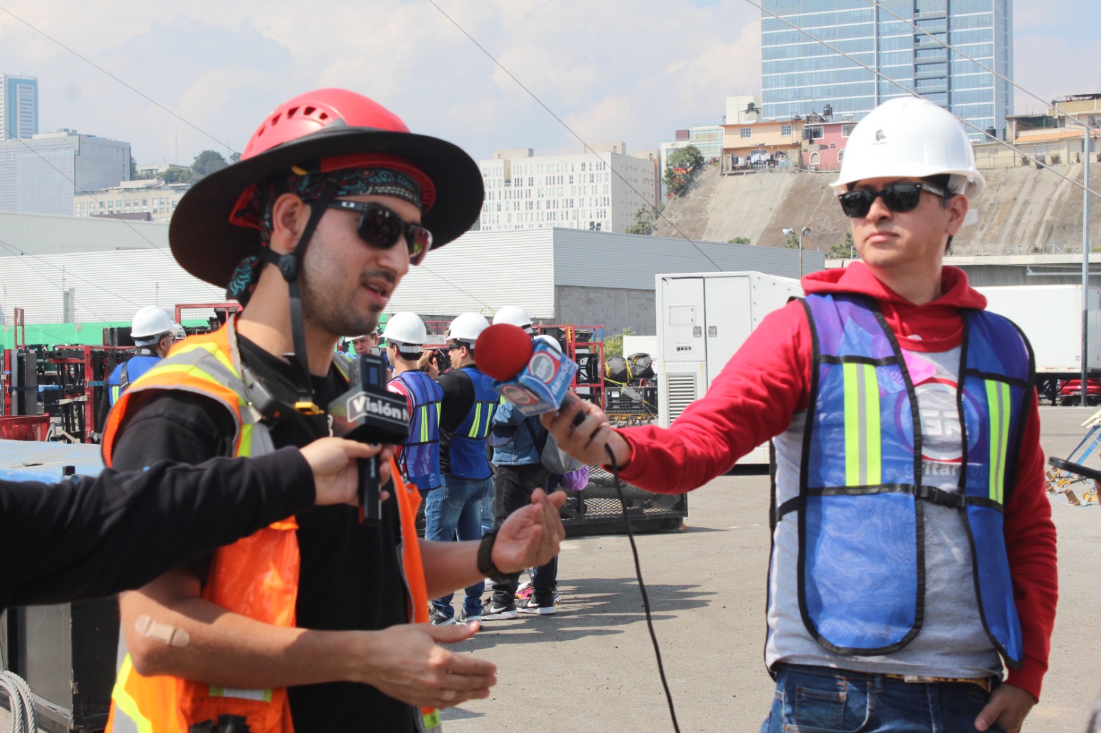 levantamiento de la gran carpa Cirque du Soleil 2024 (6)