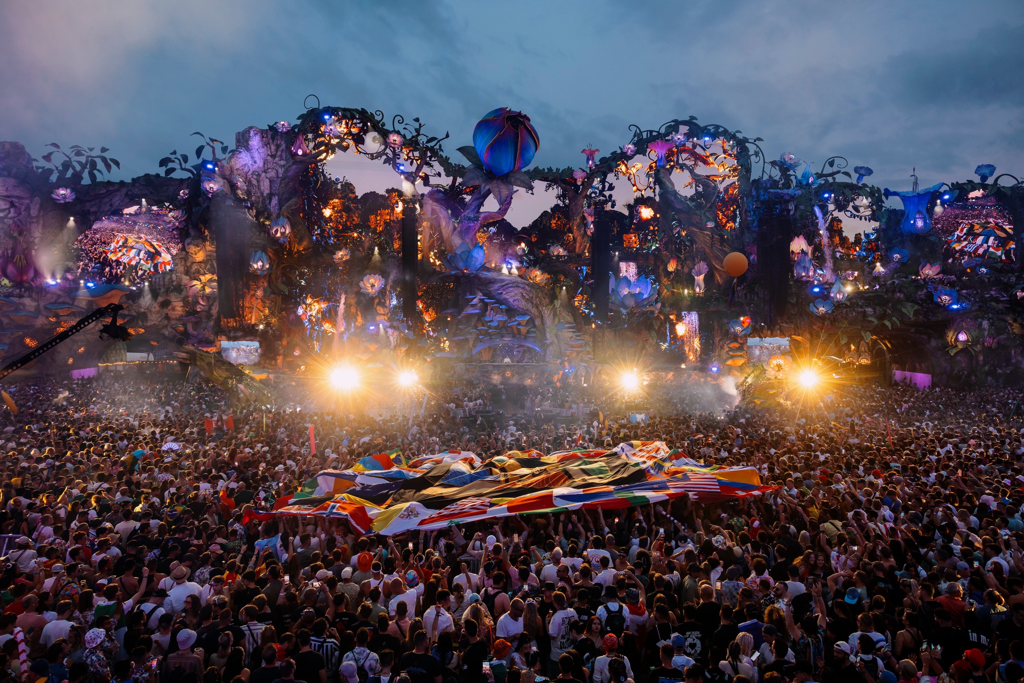 TOMORROWLAND 2025