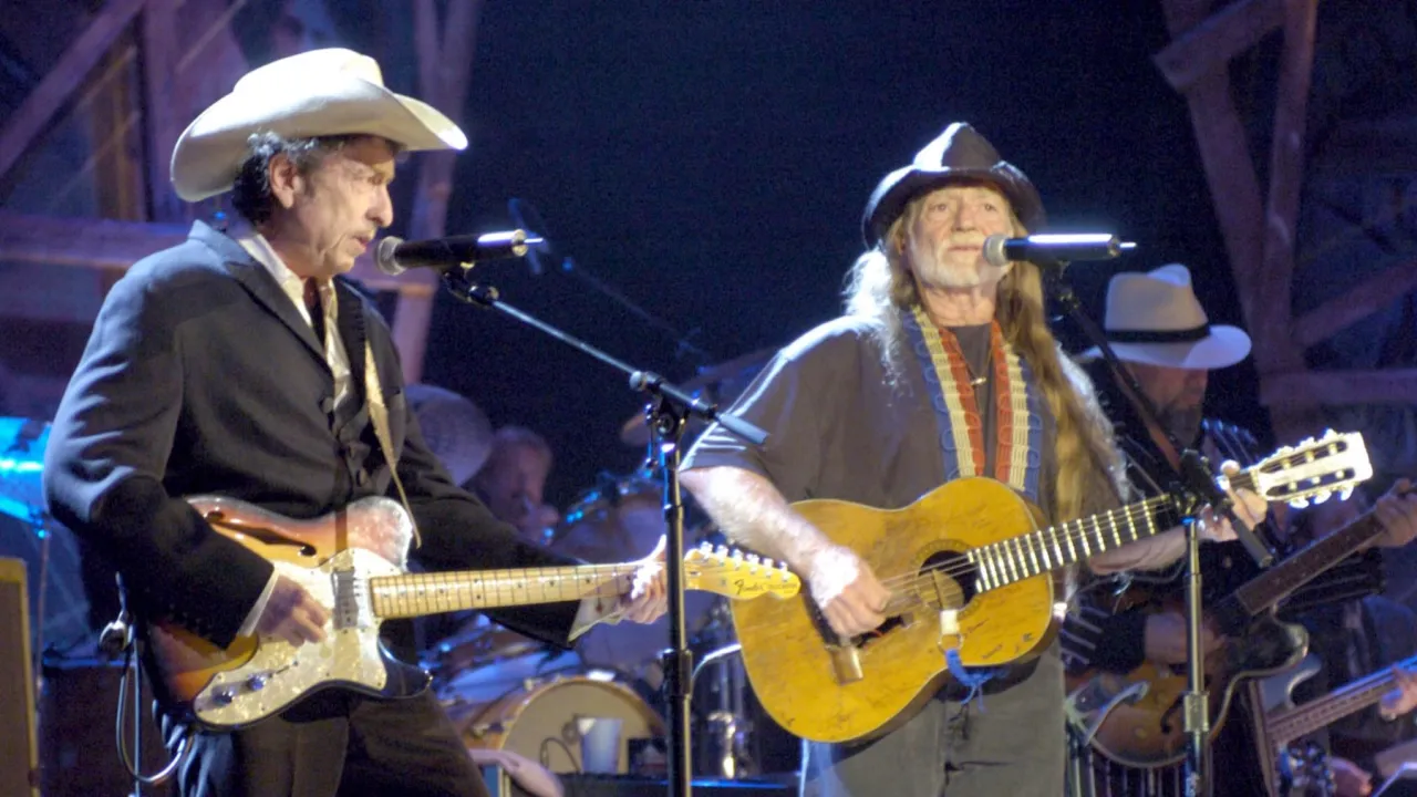 Willie Nelson y Bob Dylan se reunirán para la gira Outlaw Music Festival Tour 2025