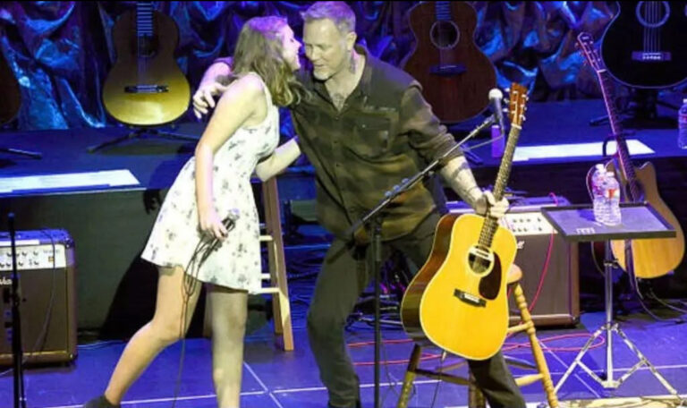 James Hetfield de Metallica interpreta un clásico de Adele con su hija en el evento anual de concientización Acoustic-4-A-Cure