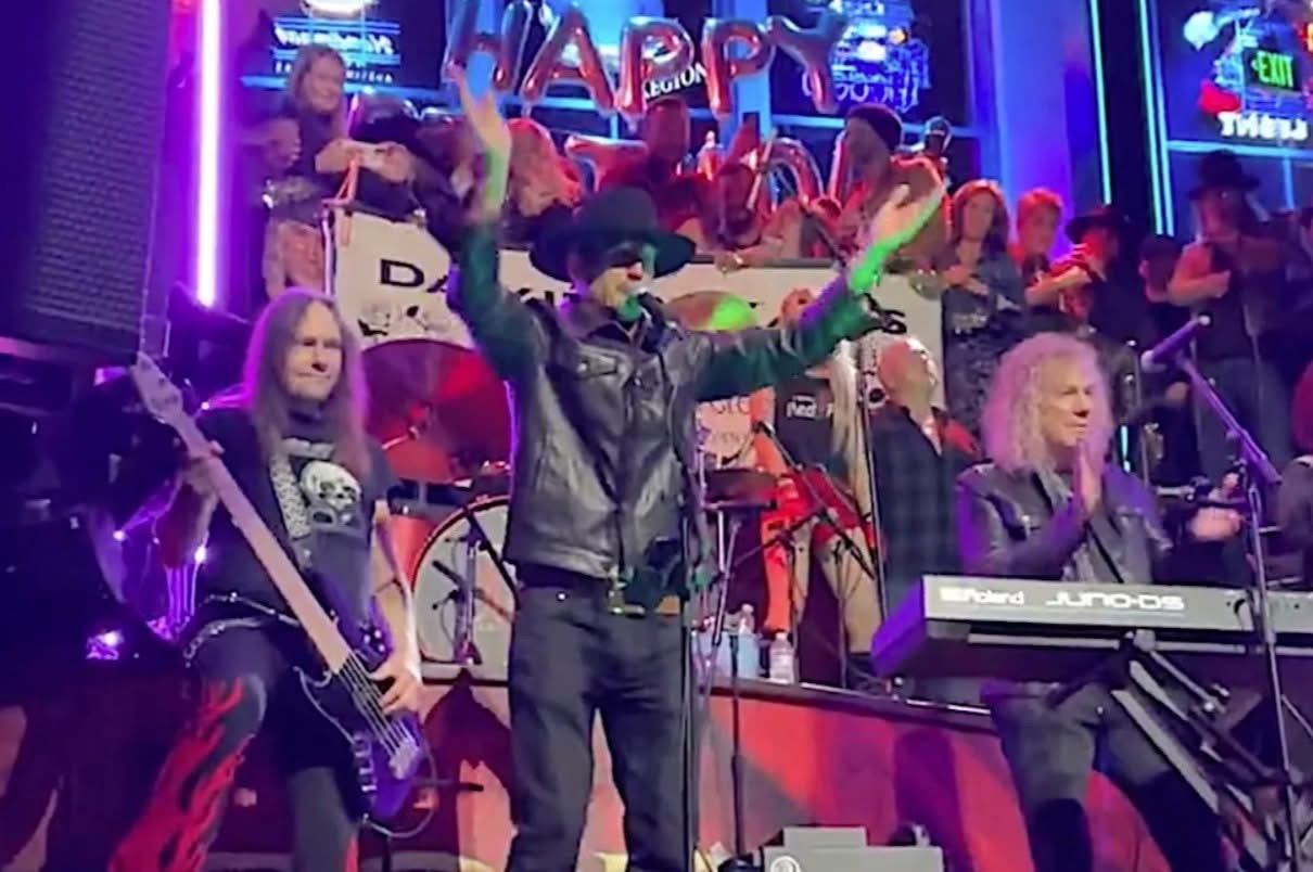 KID ROCK furioso porque el público no aplaudía