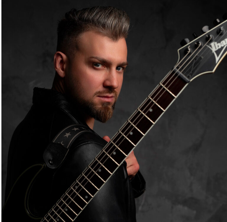 Archangel lanza nuevo sencillo "In the Language of Lightning"