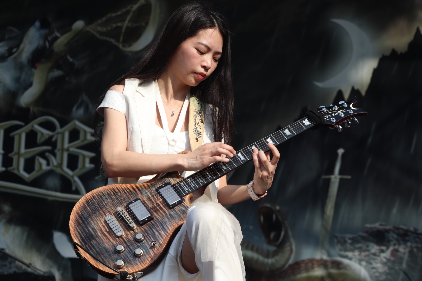 LOVEBITES _ TITANS OF METAL (37)