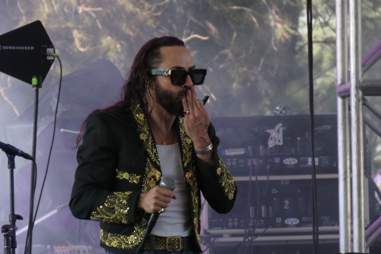 JAY_DE_LA_CUEVA_VIVE_LATINO_2025 (15)