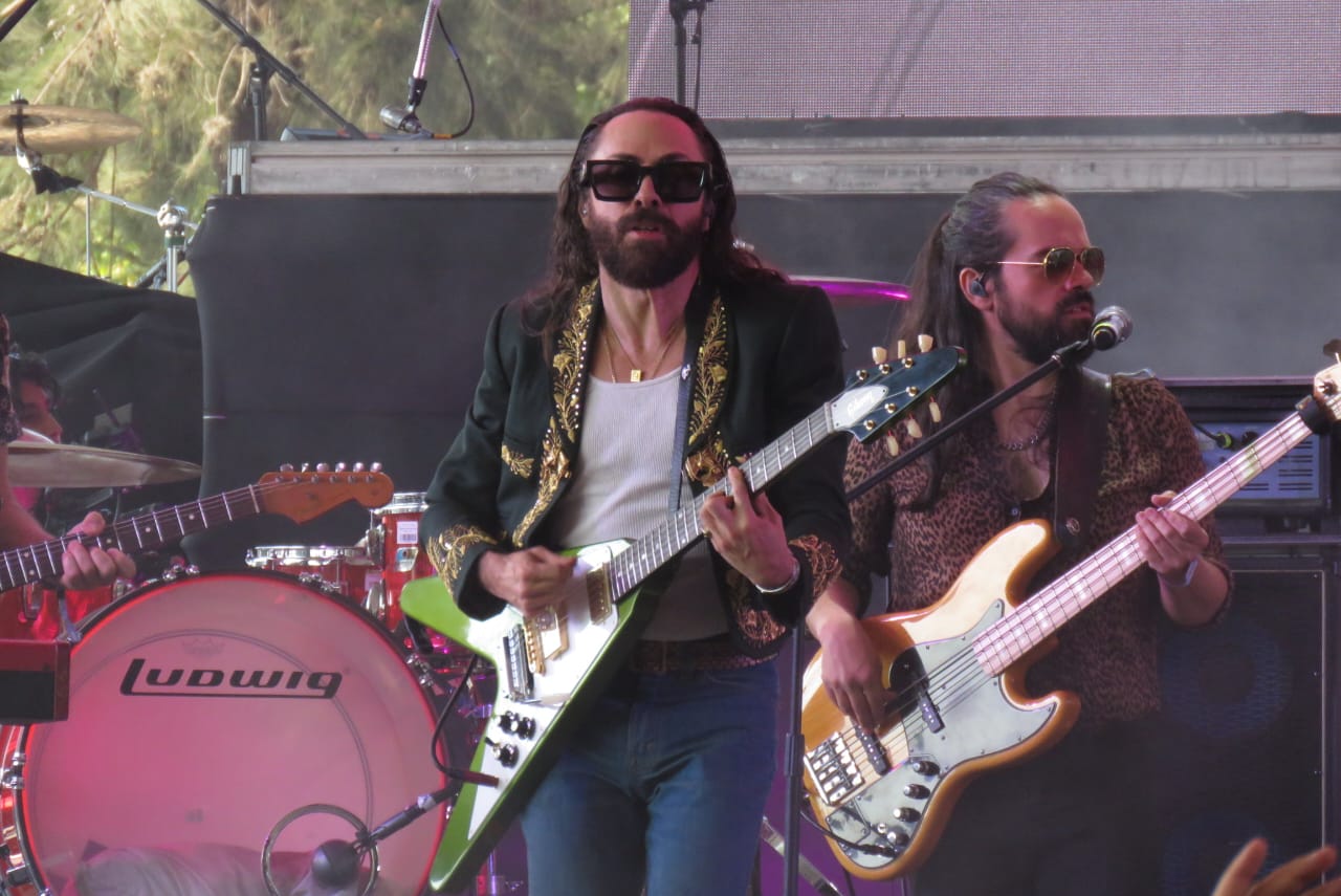 JAY_DE_LA_CUEVA_VIVE_LATINO_2025 (16)