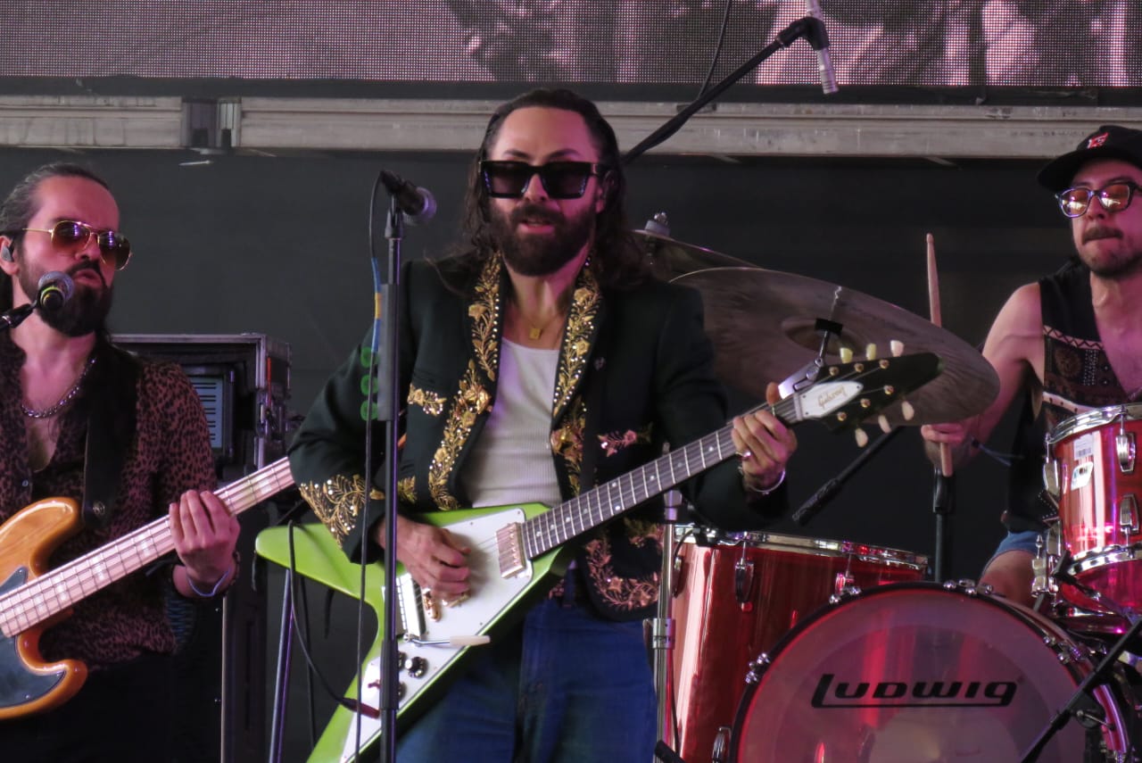 JAY_DE_LA_CUEVA_VIVE_LATINO_2025 (19)