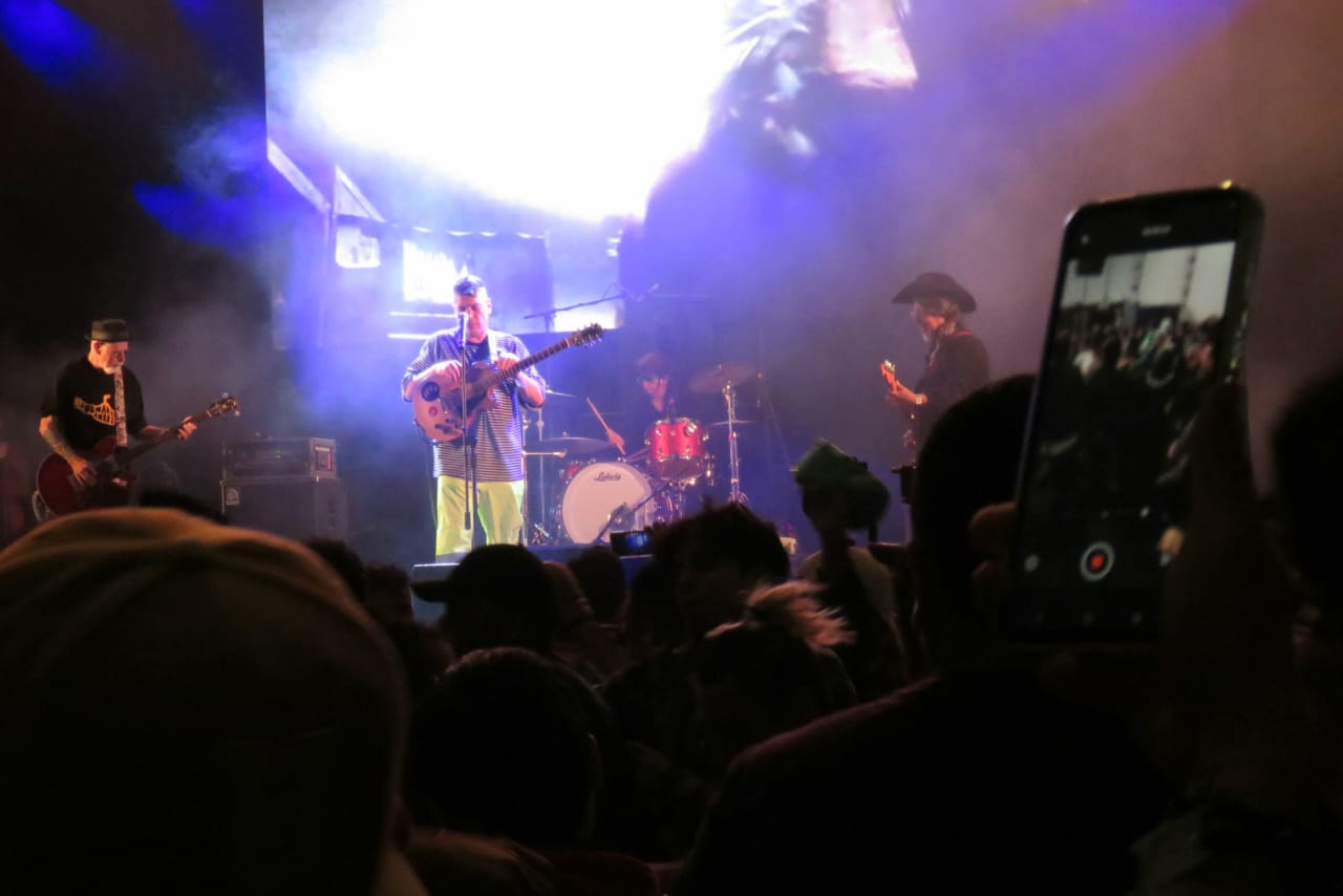 LOS_ESQUIZITOS_VIVE_LATINO_2025 (15)