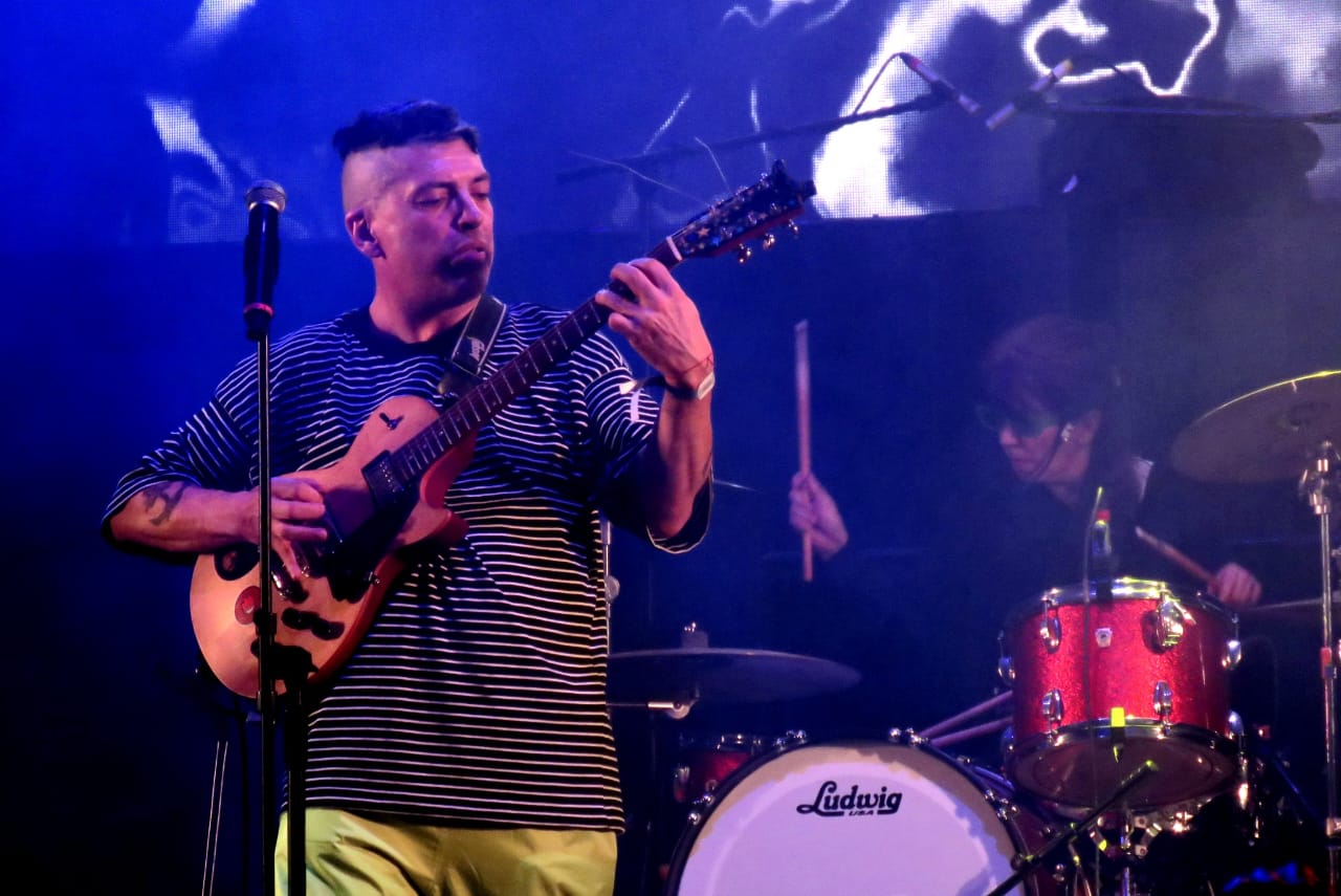 LOS_ESQUIZITOS_VIVE_LATINO_2025 (18)