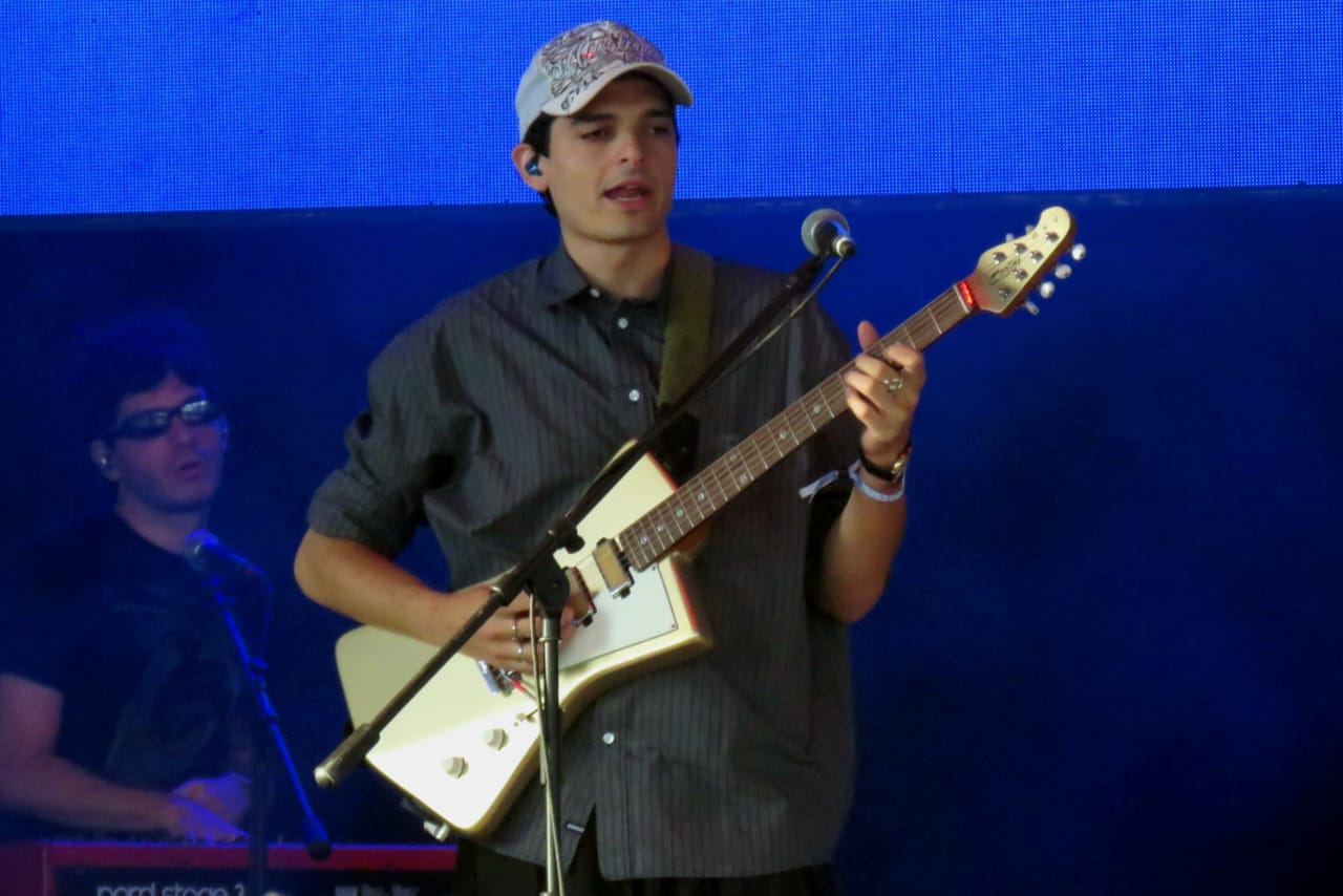 USTED_SEÑALEMELO_VIVE_LATINO_2025 (4)