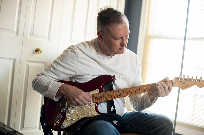 DOTSUN MOON de Buffalo comparte el sencillo "Never Had a Heart"