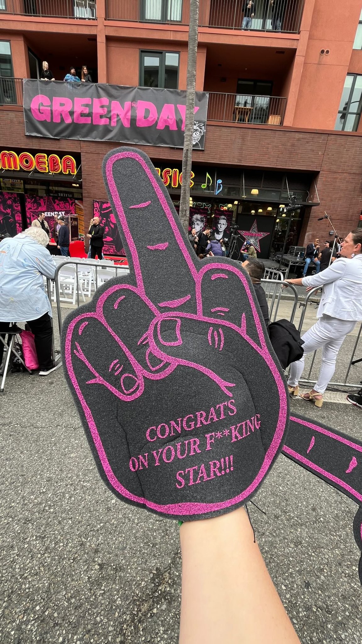 Green Day recibe estrella en Hollywood