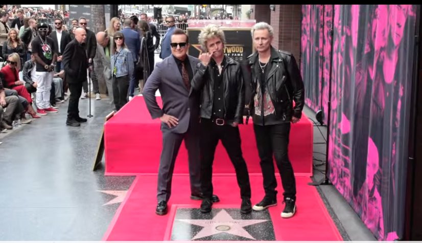 Green Day recibe estrella en Hollywood