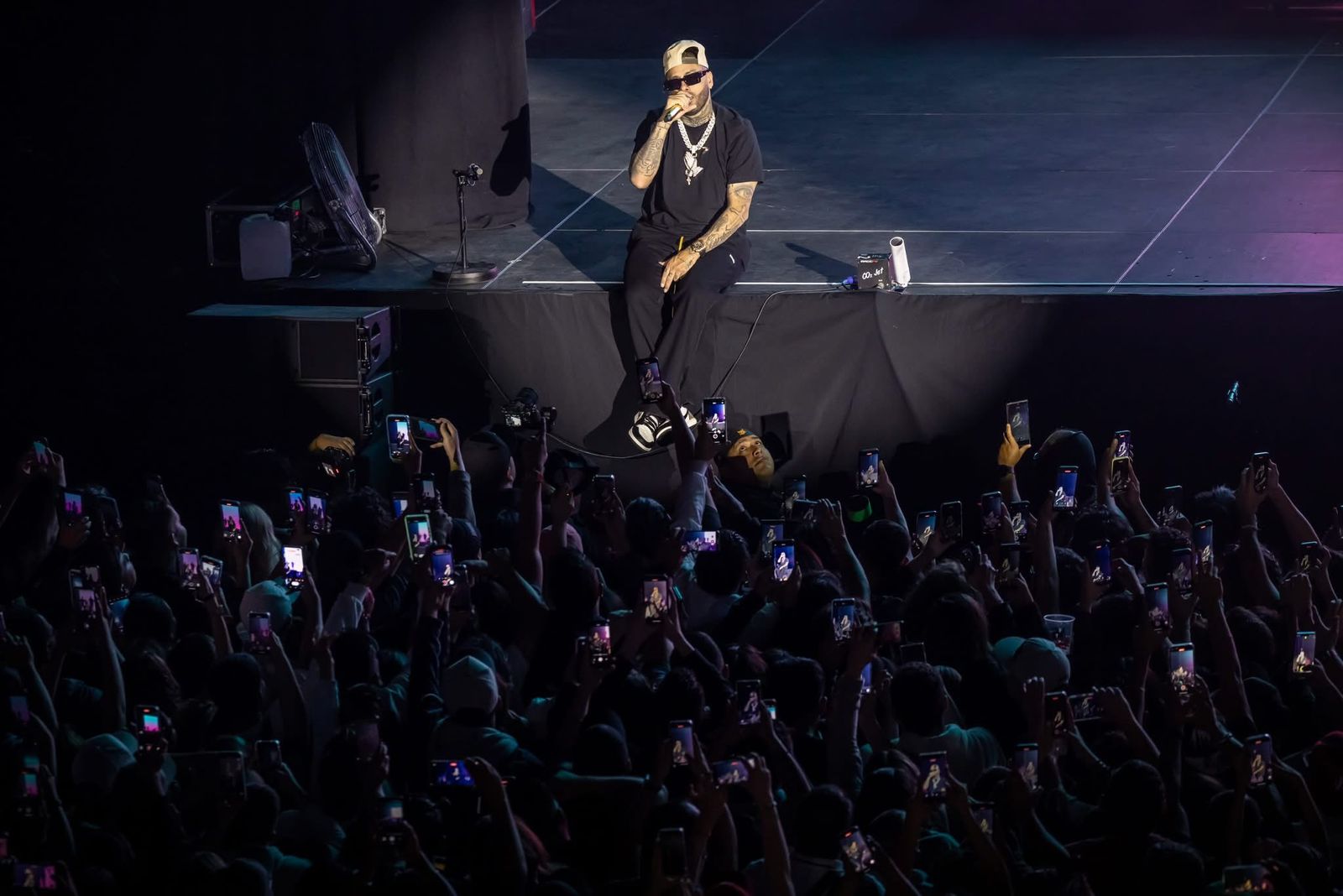 NICKY JAM PEPSI CENTER (2)