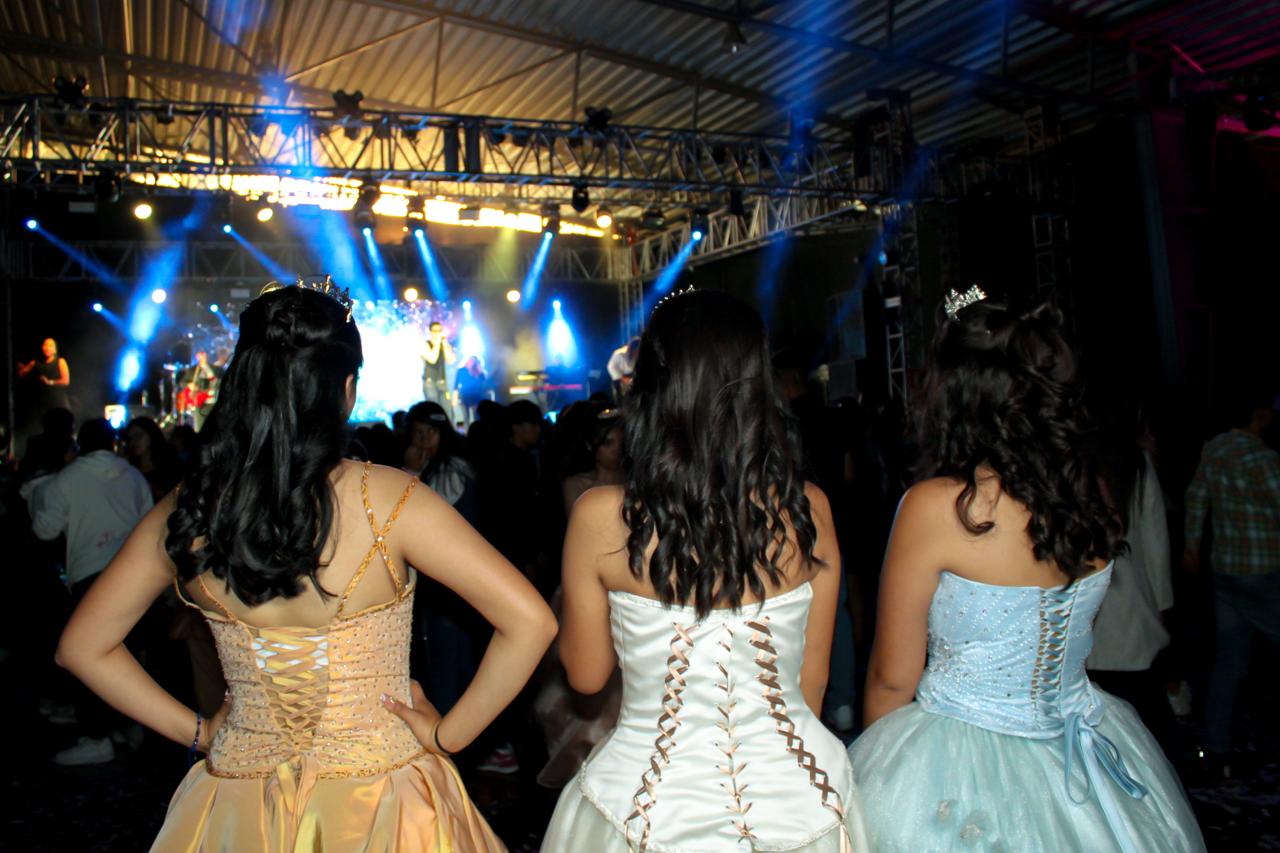 VARIEDAD MIS XV AÑOS FUNDACIÓN OCESA (9)