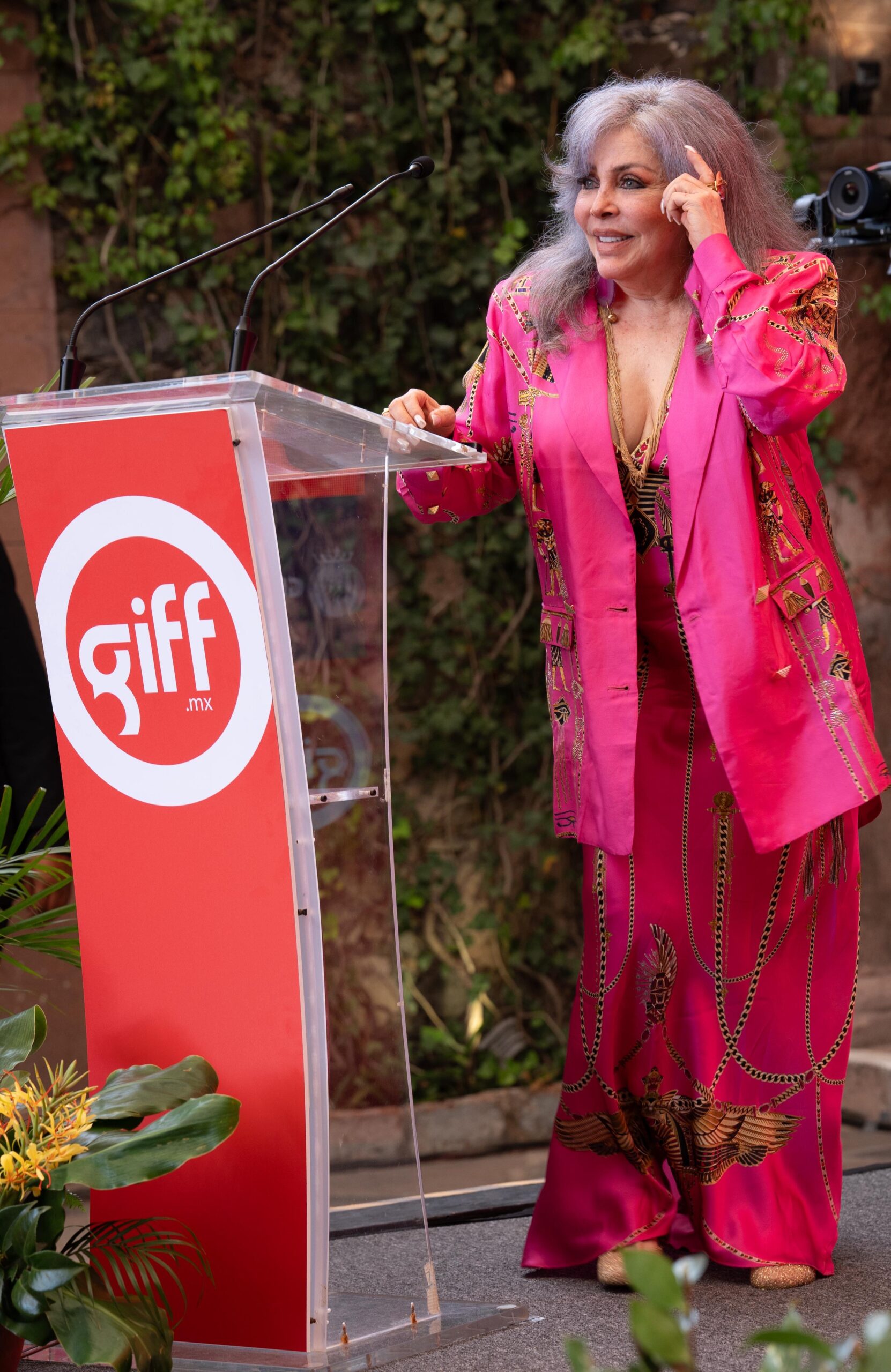 179c81c6-253f-49a5-aa90-3fba1f4be976