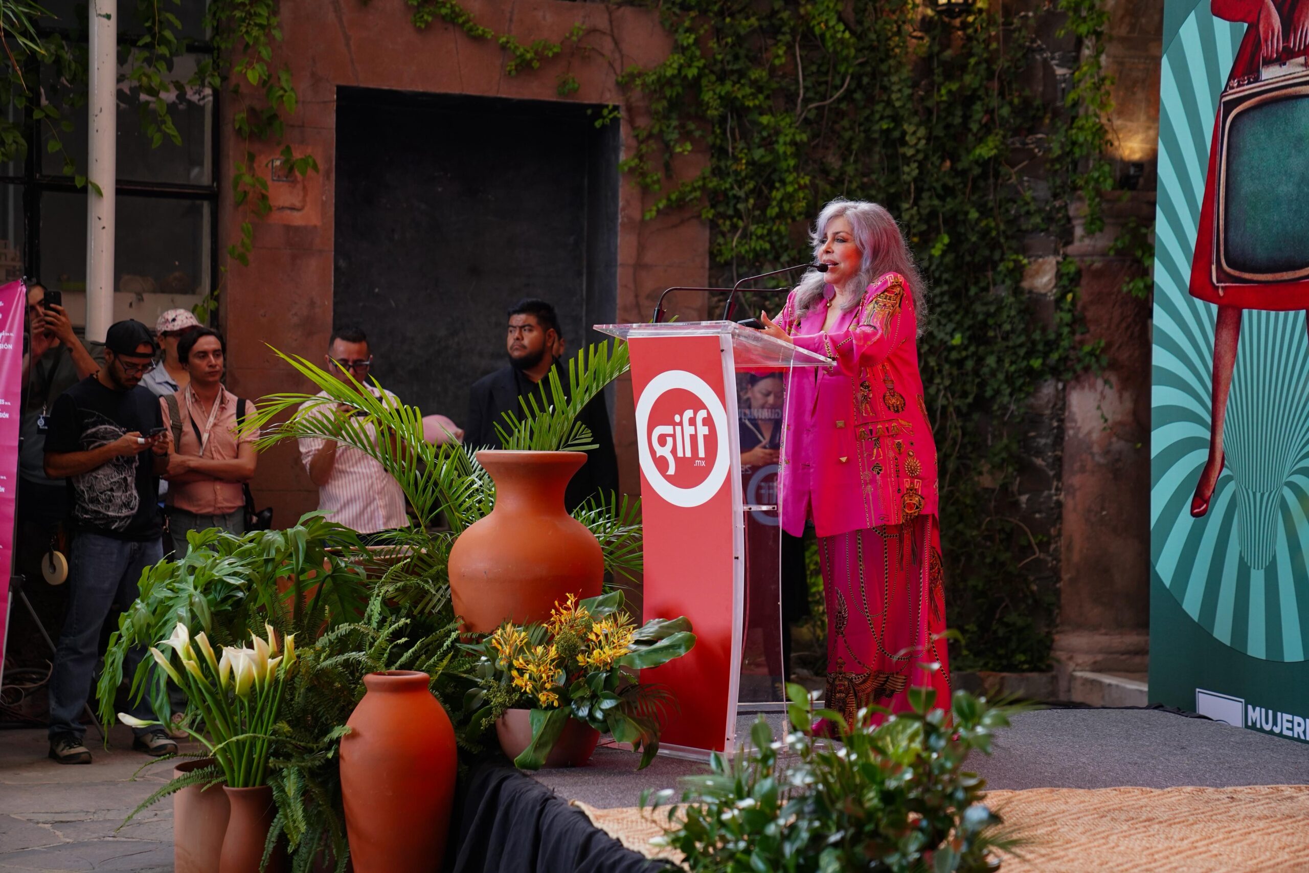 Homenaje Verónica castro en GIFF Guanajuato