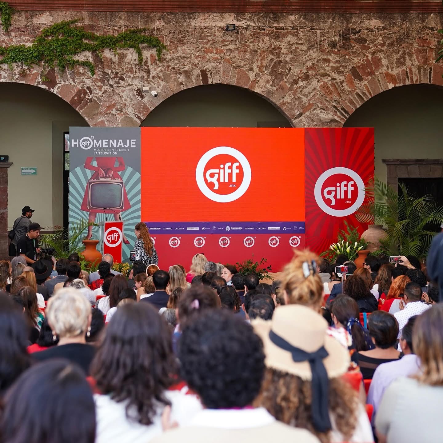 Homenaje Verónica castro en GIFF Guanajuato