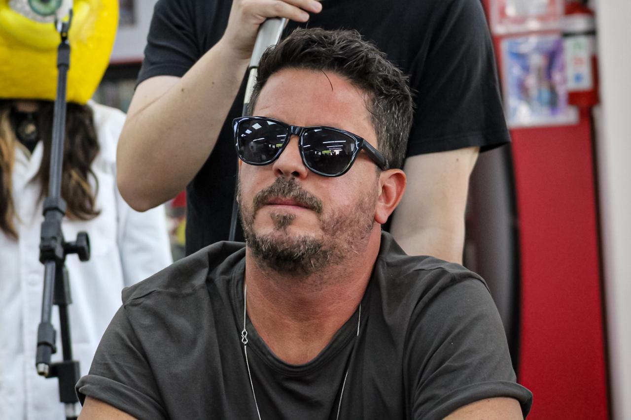 LIQUITS PRESENTACION LAS FABULAS DEL OSO FANTASTICO COMIC 16 DE AGOSTO 2025 (1)