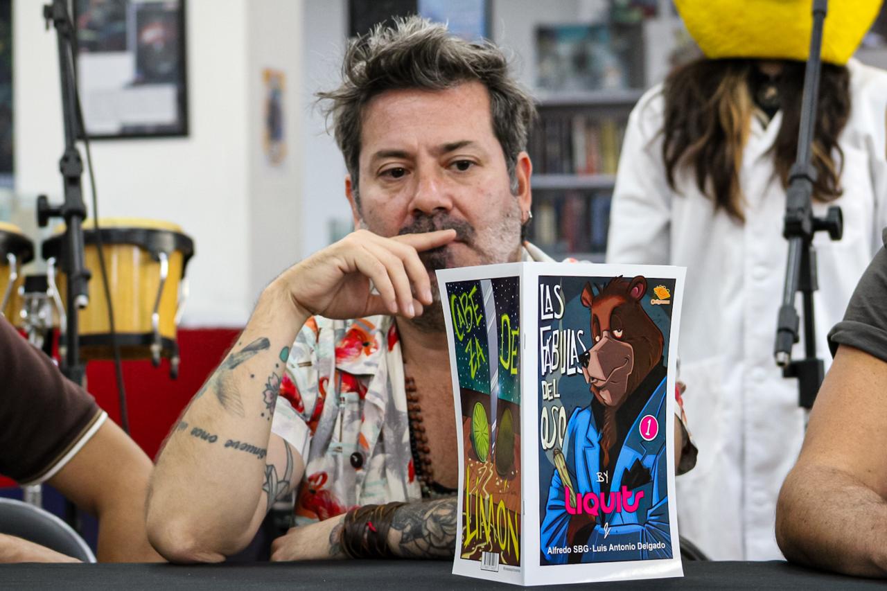 LIQUITS PRESENTACION LAS FABULAS DEL OSO FANTASTICO COMIC 16 DE AGOSTO 2025 (18)