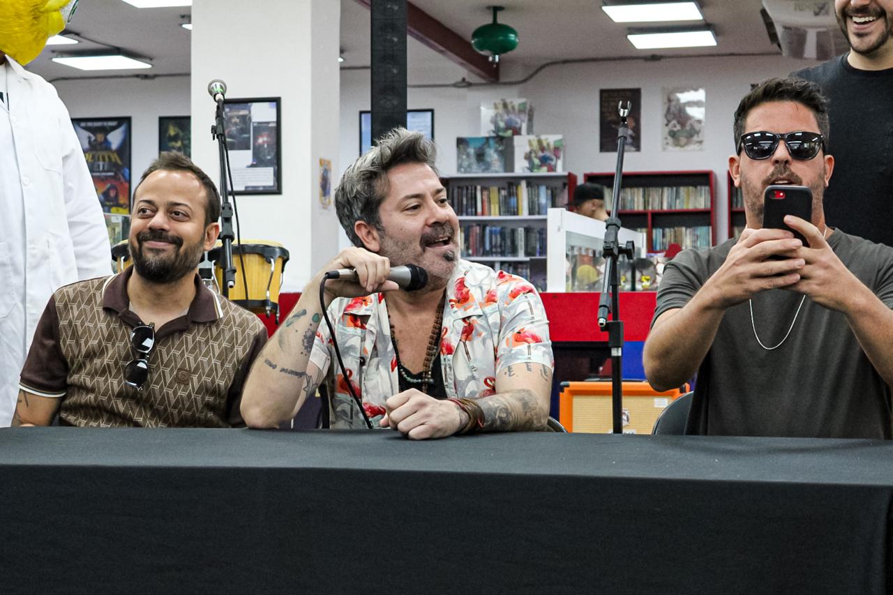 LIQUITS PRESENTACION LAS FABULAS DEL OSO FANTASTICO COMIC 16 DE AGOSTO 2025 (4)