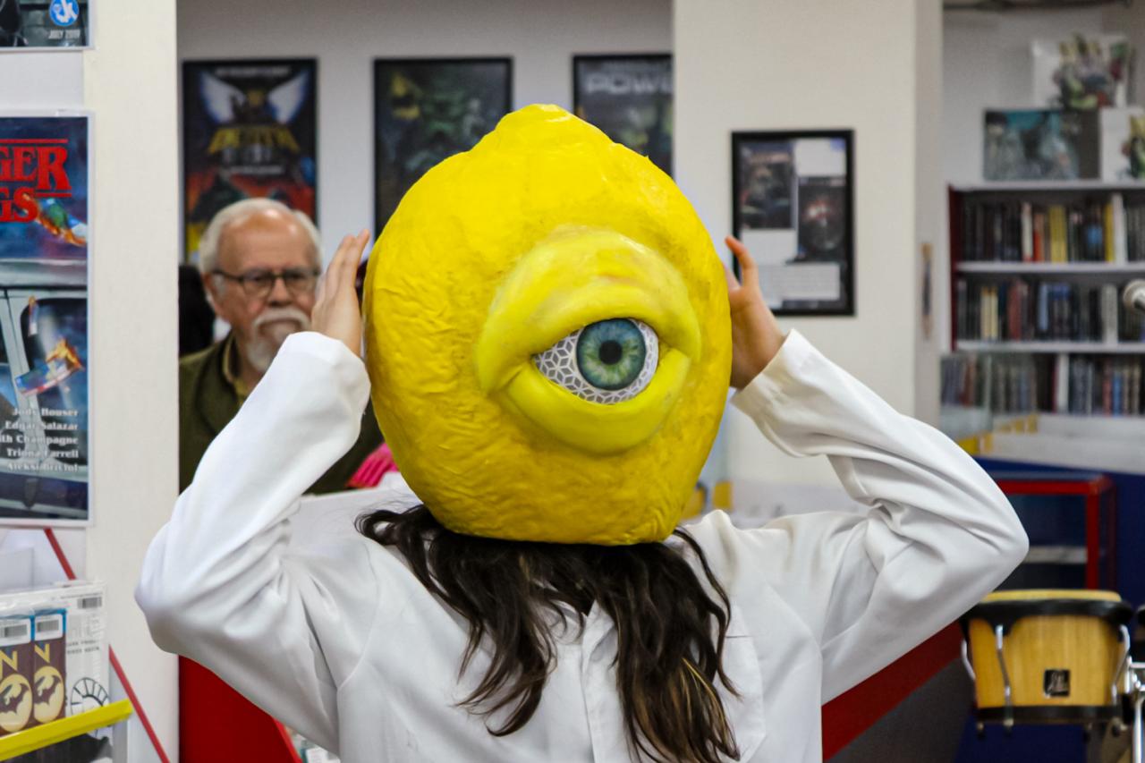 LIQUITS PRESENTACION LAS FABULAS DEL OSO FANTASTICO COMIC 16 DE AGOSTO 2025 (6)