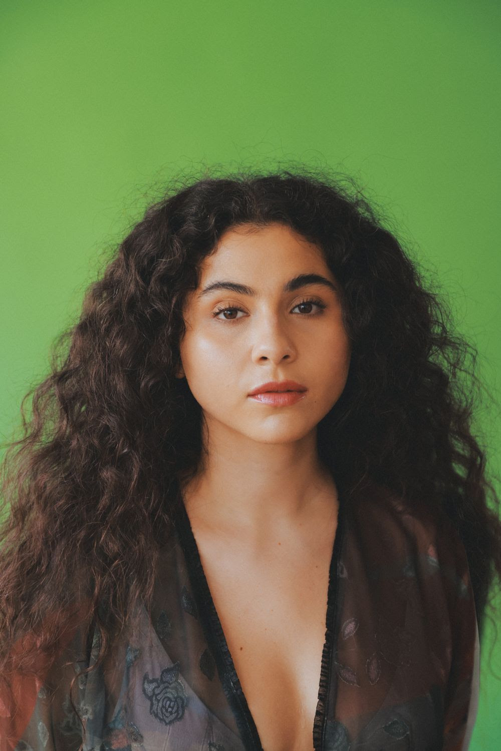 Silvana Estrada anuncia gira internacional y lanza video de Dime