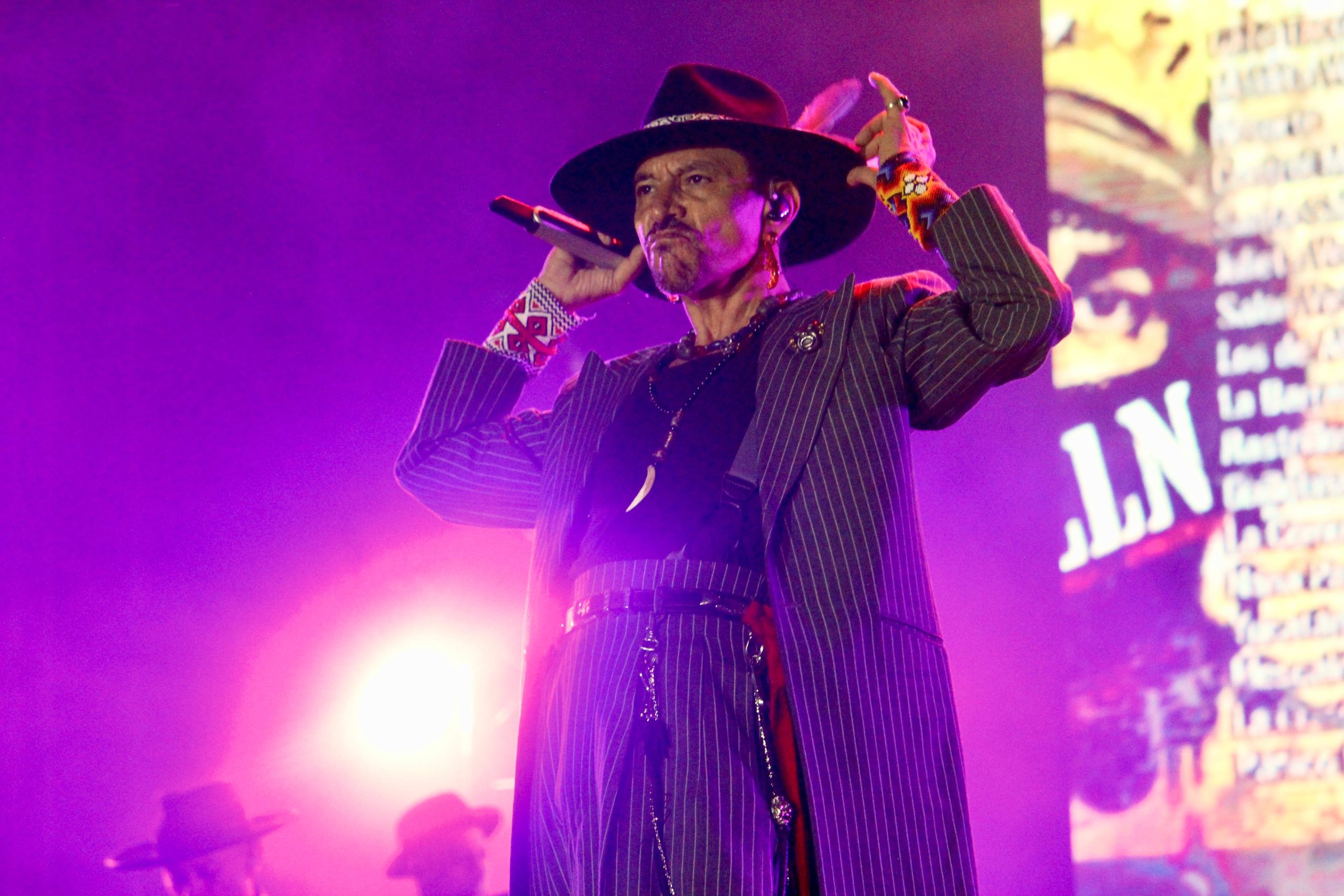 381616f3-89ec-4ee2-8461-63b6958c0e7e