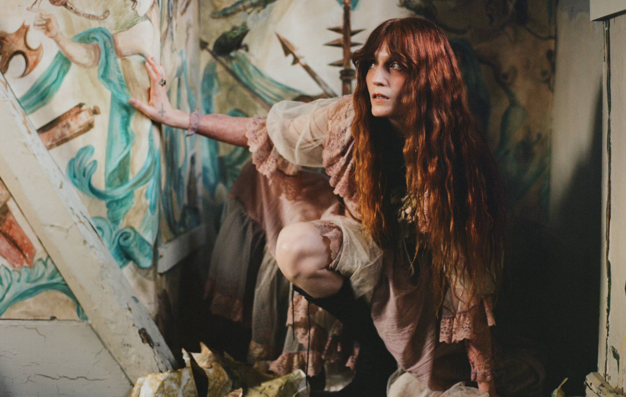'EVERYBODY SCREAM' DE FLORENCE + THE MACHINE YA ESTÁ DISPONIBLE