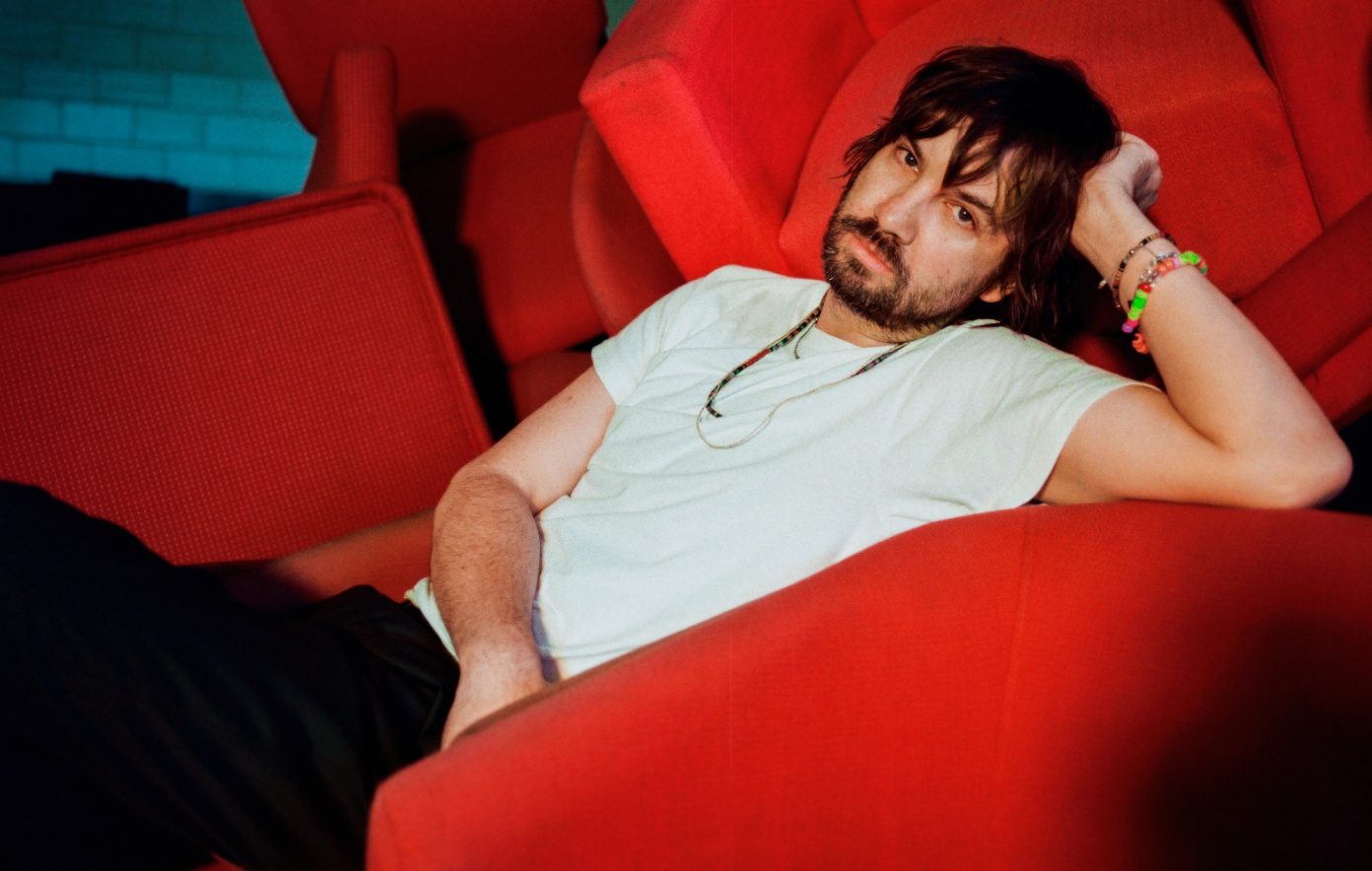 Tame Impala presenta su nueva y psicodélica canción techno